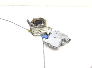NISSAN Terrano R20 (1996–2007) Front door lock - 2