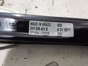 Volkswagen Amarok I (2010–2022) Aizmugurējo durvju logu pacēlājs 2H7839401B - 4