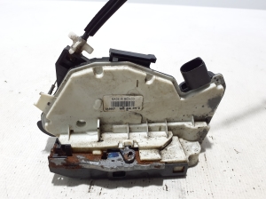 Volkswagen Amarok I (2010–2022) Rear side door lock 5N0839015D - 3