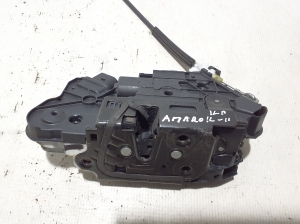Volkswagen Amarok I (2010–2022) Front door lock 5N1837015C - 3