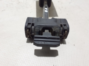 Volkswagen Amarok I (2010–2022) Rear side door opening limiter 2H7839249 - 3