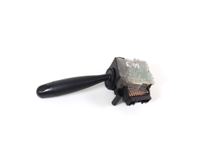 TOYOTA Yaris (1999–2005) Switch and its parts 84652-0D010 - 3