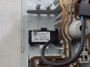 Volkswagen Amarok I (2010–2022) Innenraumleuchte vorn 3B0947105C - 3