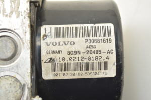 VOLVO XC60 (2008–2017) ABS unit P30681619 - 2