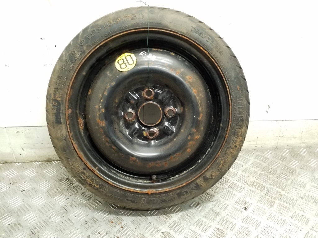 Used TOYOTA Yaris Spare wheel