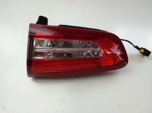 Tail light on trunk lid - 9803167980