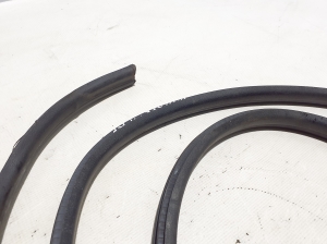 Volkswagen Amarok I (2010–2022) Esiukse tihenduskumm 2H0837911C - 2