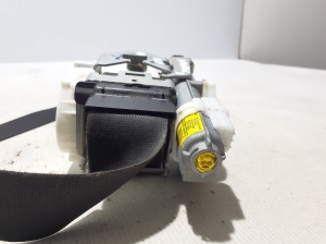 Volkswagen Amarok I (2010–2022) Eesmine turvavöö 2H0857805C - 4