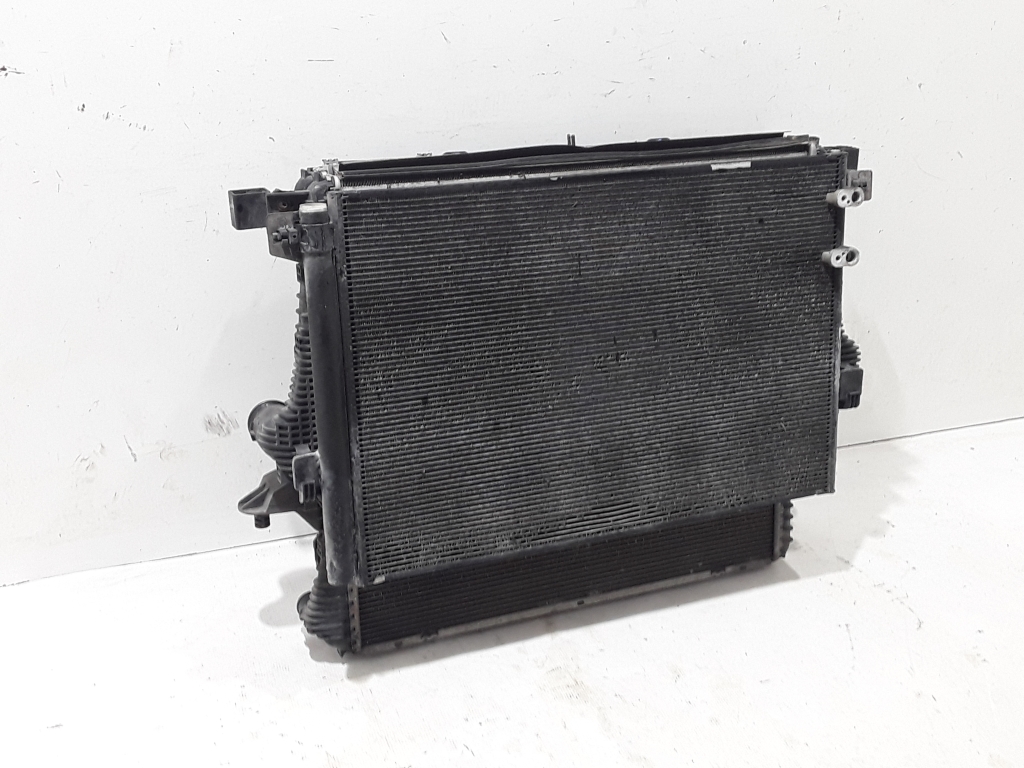 Used Volkswagen Amarok Radiator set and its details