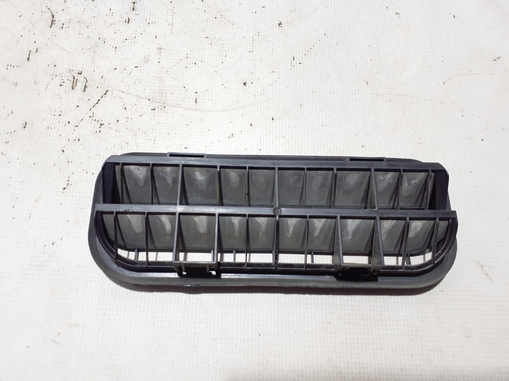 VOLKSWAGEN Amarok 1 generation (2010-2022) Kroppsventilasjonsgitter 7H0819181A 23166699