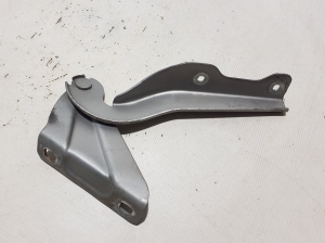 Volkswagen Amarok I (2010–2022) Hood hinge 2H0823301 - 4