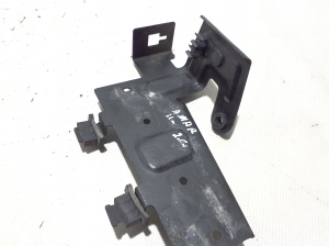Volkswagen Amarok I (2010–2022) Sonstiger Halter 2H0131563A - 3