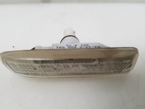 Front fender turn signal - 2228591
