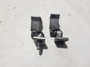 Volkswagen Amarok I (2010–2022) Esiukse ülemine hing 8K0831402G - 2