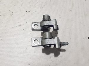 Volkswagen Amarok I (2010–2022) Esiukse ülemine hing 8K0831402G - 4