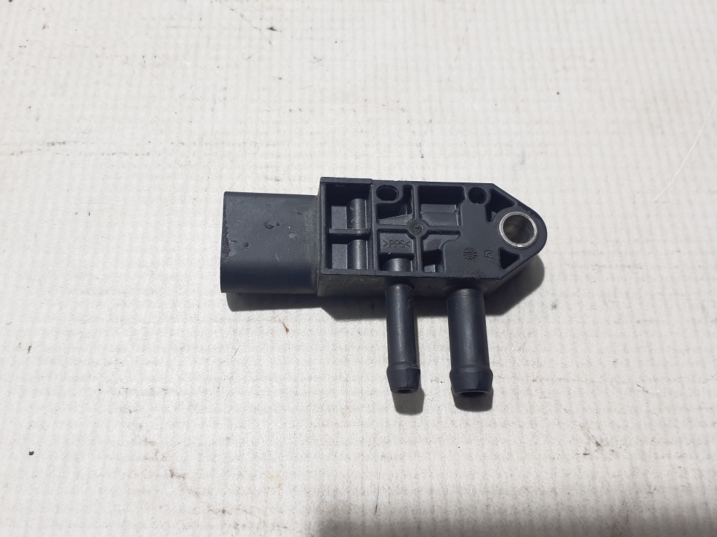 VOLKSWAGEN Amarok 1 generation (2010-2022) Intake Manifold Pressure Sensor 076906051B 23129154