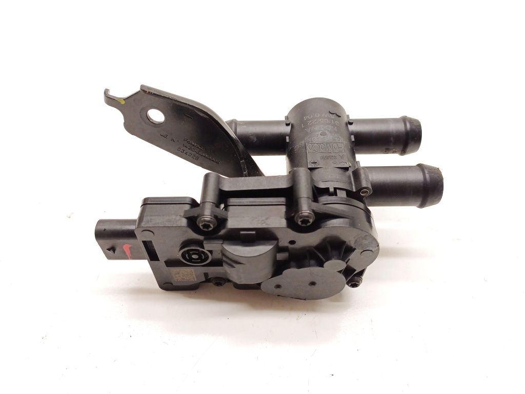 Ford Mustang Mach-E Mach-E (2020–2026) Tsirkulatsioonipump LJ93-8G605-BC Ford Mustang Mach-E Mach-E (2020–2026) Tsirkulatsioonipump LJ93-8G605-BC