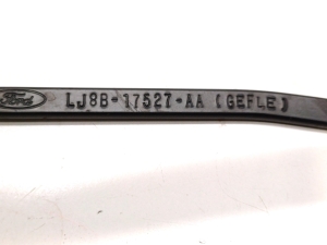 Ford Mustang Mach-E Mach-E (2020–2026) Esiklaasi puhasti hoob LJ8B-17527-AA - 3