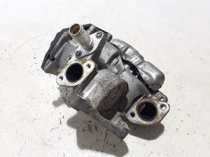  EGR valve 