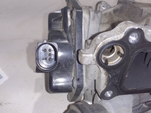  EGR valve 