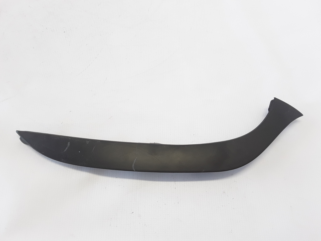 Used RENAULT Clio Front bumper trim strip 260440852R