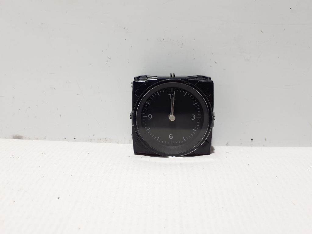 VOLKSWAGEN Passat B8 (2014-2023) Интериорен часовник 3G0919204C 23163570