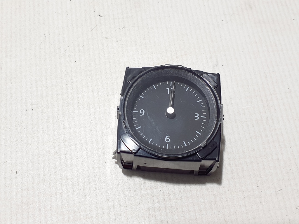 VOLKSWAGEN Passat B8 (2014-2023) Interior Clock 3G0919204C 23163570