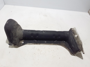 Volkswagen Passat B8 (2014–2023) Summuti kuumakaitse 5Q0825755 - 4