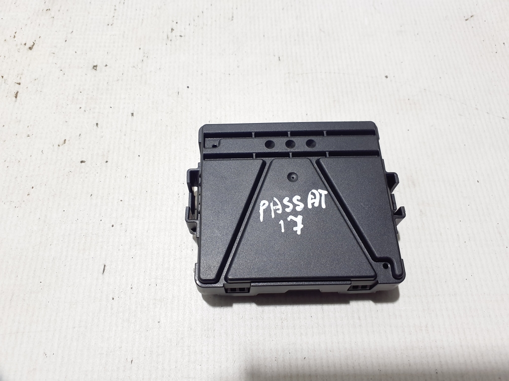 VOLKSWAGEN Passat B8 (2014-2023) Other Control Units 3Q0907338 23143595