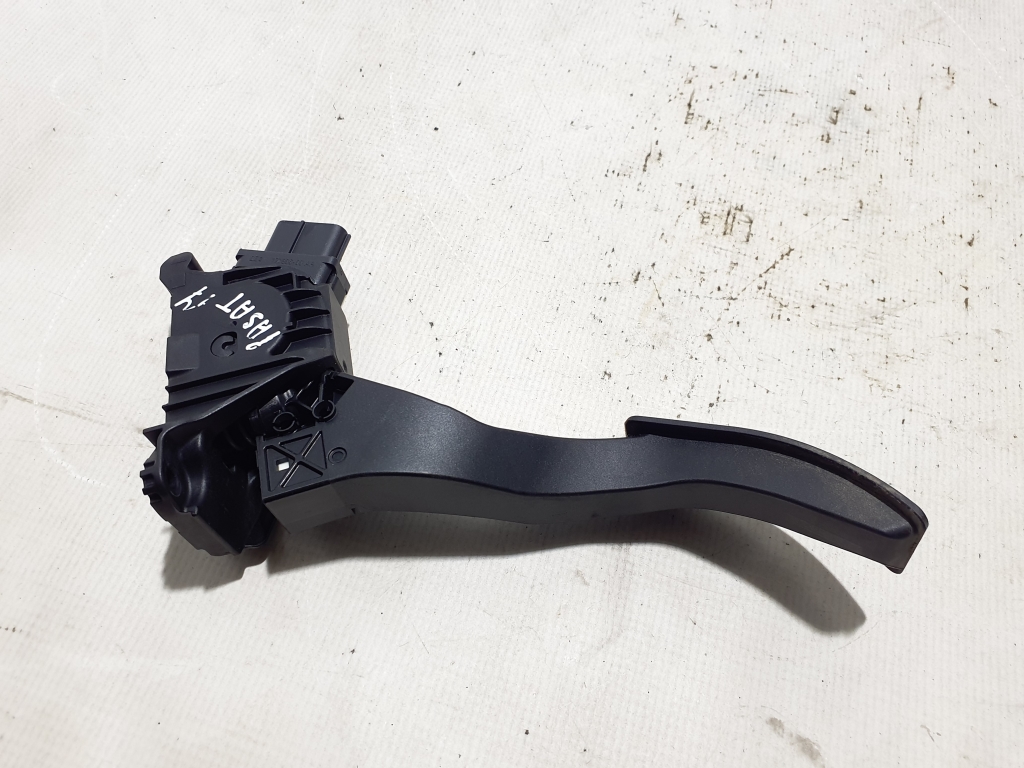 VOLKSWAGEN Passat B8 (2014-2023) Throttle Pedal 5Q1723503H 23143594