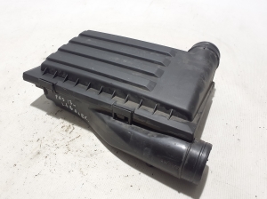 Volkswagen Passat B8 (2014–2023) Luftfiltergehäuse 04E129611G - 4
