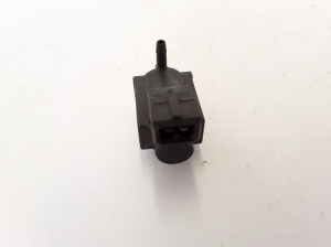 VOLVO V70 II (2000–2007) Magnetventil 30611668 - 4