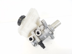   Master cylinder 