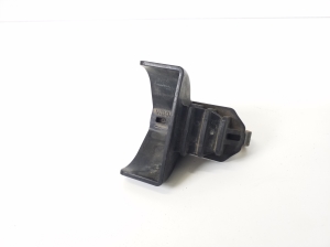   Cooling radiator bracket 