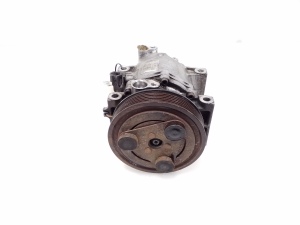 NISSAN Terrano R20 (1996–2007) Konditsioneeri kompressor 92600EB40B - 3