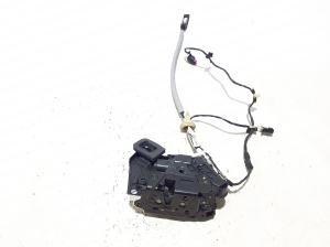 Volkswagen Passat B8 (2014–2023) Rear side door lock 5E0839015A - 5