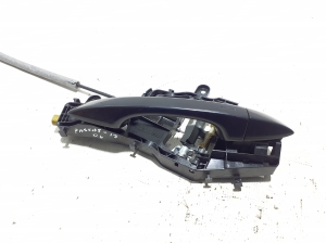 Volkswagen Passat B8 (2014–2023) Rear side door exterior handle and its parts - 3