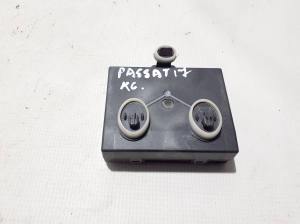 Volkswagen Passat B8 (2014–2023) Rear side door control unit 5Q0959595E - 2