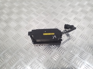 Infiniti M35/45 Y50 (2006–2010) Pimeda nurga radar Distronic 28437EG30A - 5