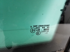 Volkswagen Touareg I (2002–2010) Seitenscheibe hinten (Karosserie) 7L6845298 - 5