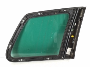 Volkswagen Touareg I (2002–2010) Seitenscheibe hinten (Karosserie) 7L6845297 - 2
