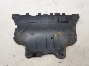   Protection sous caisse avant  - 3Q0825235A 