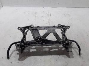 Volkswagen Passat B8 (2014–2023) Eesmine alusraam 3Q0199369D - 2