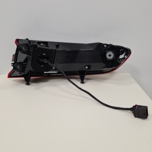 Porsche Macan (2014–2026) Tagaluugi tagatuli ja selle osad 95B945095C - 4