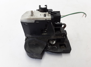 RENAULT Clio II (1998–2005) Front door lock 7701045305 - 2