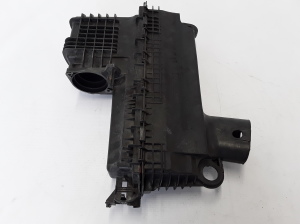 RENAULT Clio II (1998–2005) Luftfiltergehäuse 8200600176 - 5