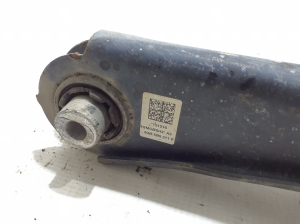 Volkswagen Passat B8 (2014–2023) Tagumine õõtshoob 3Q0505311G - 4