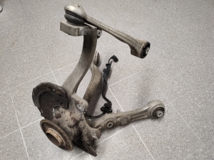 Mercedes Benz C-Class 205 (2014–2021) Esirumm A2053322100 - 4