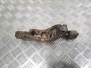Infiniti FX (2002–2008) Motorhalter - 2