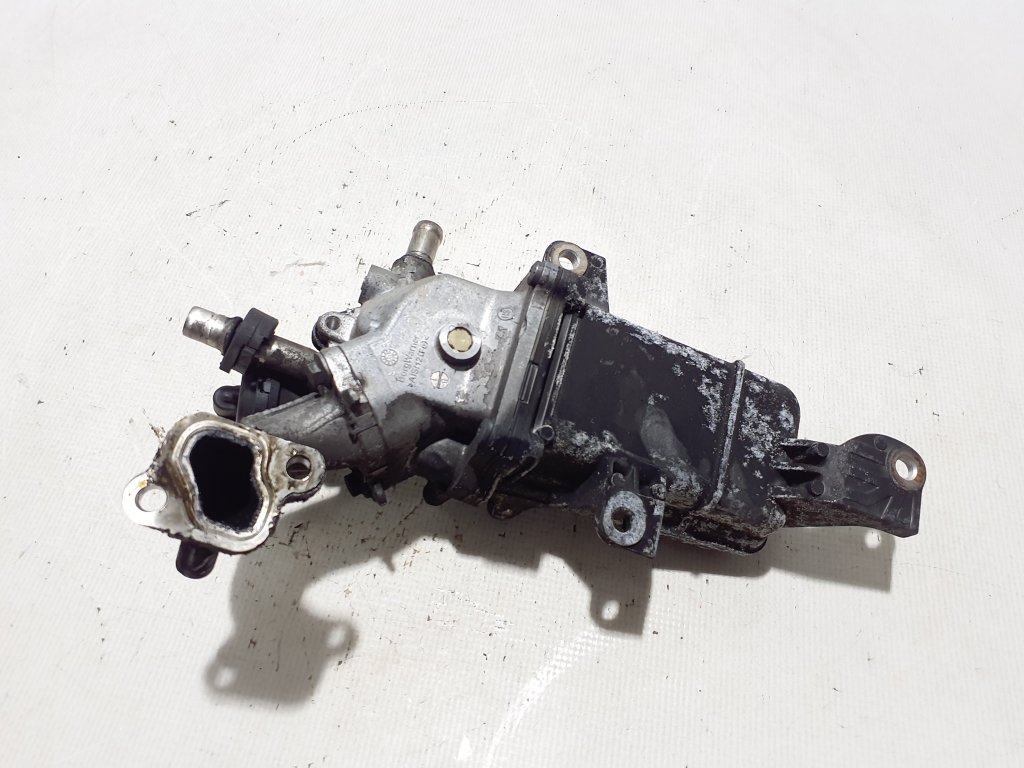 Used RENAULT Trafic EGR valve cooler 147357086R